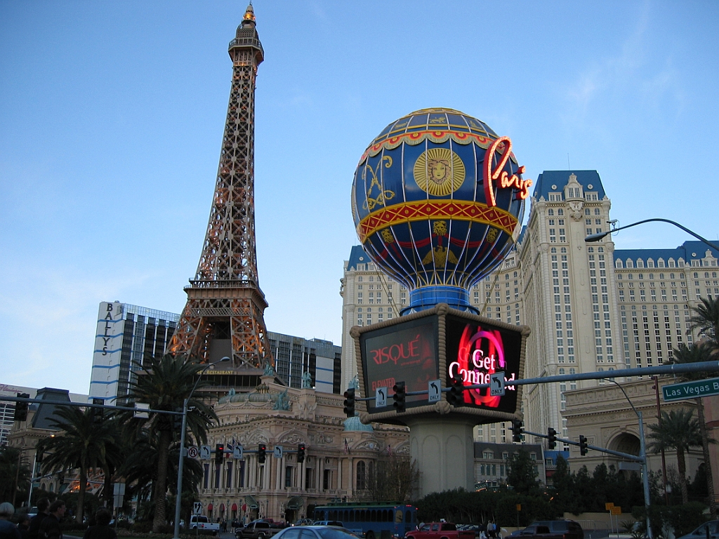 014 Hôtel Paris de jour.jpg